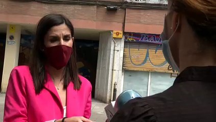 Atemorizados en Barcelona por una vecina con trastorno mental