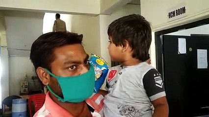 कोतवाली थाना में ऑटो चालक और बेटी