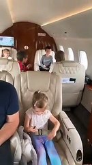 El avión privado de Wanda Nara y Mauro Icardi: mirá cómo es por dentro