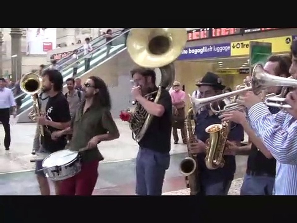 Nema Problema flash mob Milano