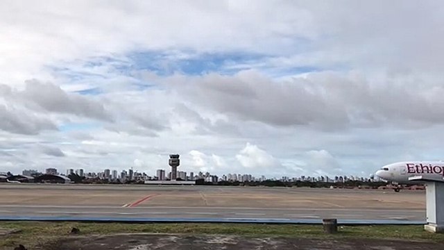 Boeing 777-300ER Ethiopian Airlines ET-ASL em Fortaleza em 15/06/2020(2)