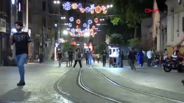İstiklal Caddesi'nde maske zorunluluğuna uyulmadı