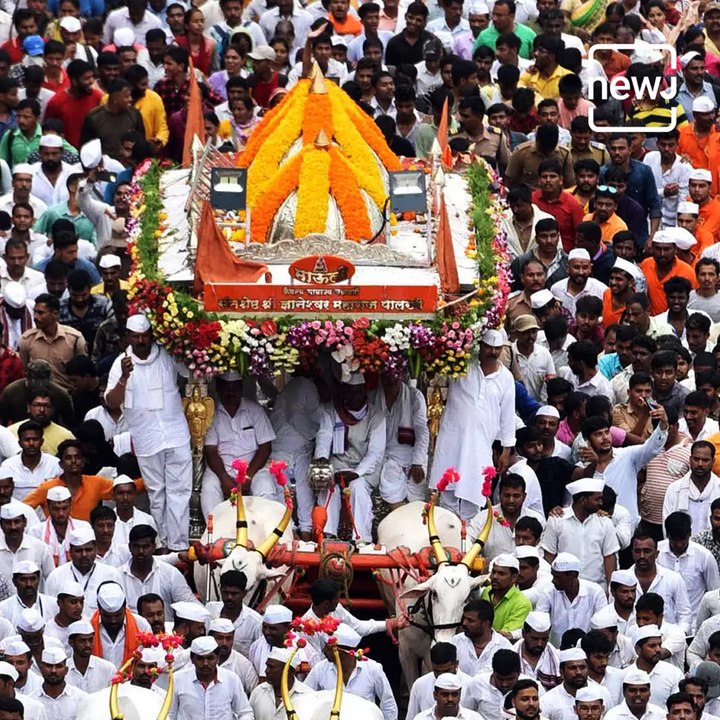 Pune : Sant Tukaram Maharaj And Sant Dnyaneshwar Maharaj Palkhi Procession