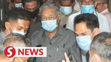 Court dismisses Dr M's bid to remain Bersatu member pending suit against party