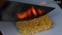 Experiment: Glowing 1000 Degree Knife VS Noodles