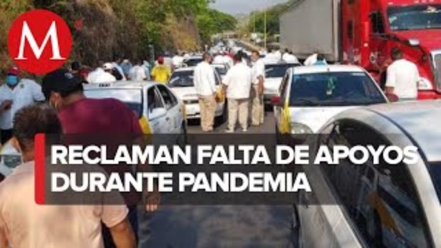 Taxistas de Acapulco realizan caravana a CdMx para exigir apoyos a AMLO