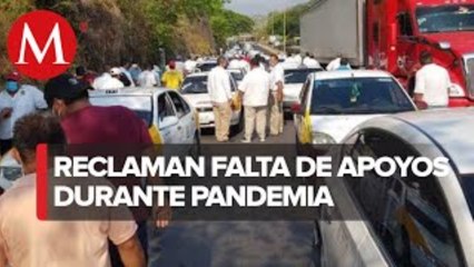 Taxistas de Acapulco realizan caravana a CdMx para exigir apoyos a AMLO
