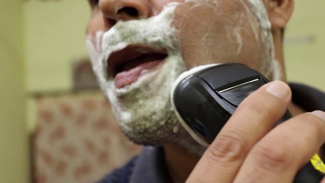 Philips AquaTouch Electric Shaver For Men Unboxing | Philips Trimmer Demo, Features & Use