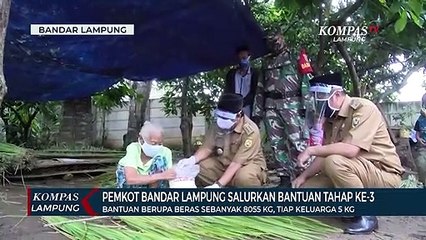 下载视频: Pemkot Bandar Lampung Salurkan Bantuan Tahap Ke-3 Bagi Warga Terdampak Covid-19