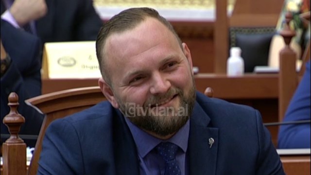 Zgjedhorja, Rama: Kerkojne gjithcka dhe nuk lene gje pa thene