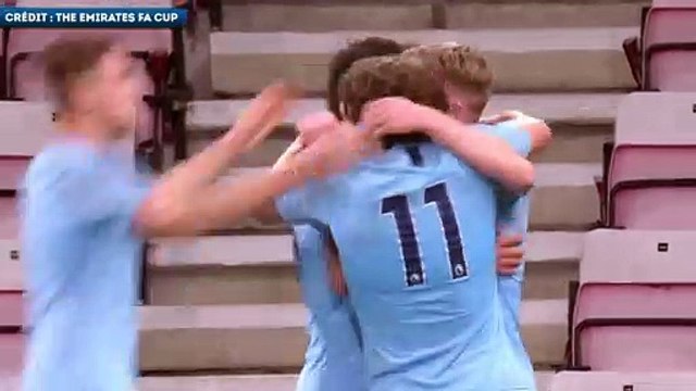 Le magnifique coup de tête d'Eric García avec les U18 de Manchester City