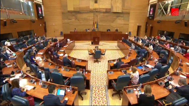 Ayuso defiende su gestión en la Asamblea de Madrid