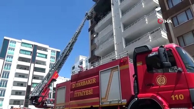 Diyarbakır'da korkutan yangın: 30 kişi dumandan etkilendi