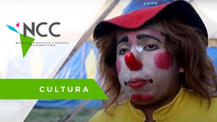 Al pue­blo pan y cir­co. Ar­tis­tas ven­den pan para so­bre­vi­vir du­ran­te el con­fi­na­mien­to