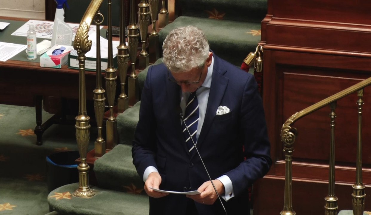 "Les plaintes contre la police pour violence ou racisme constituent une contre-stratégie utilisée par des groupes criminels" selon Pieter De Crem