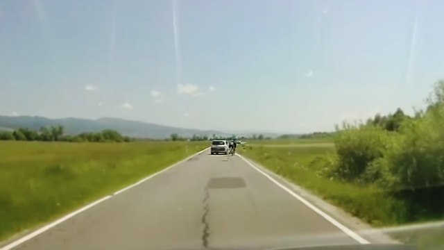 Un automobiliste percute volontairement des cyclistes