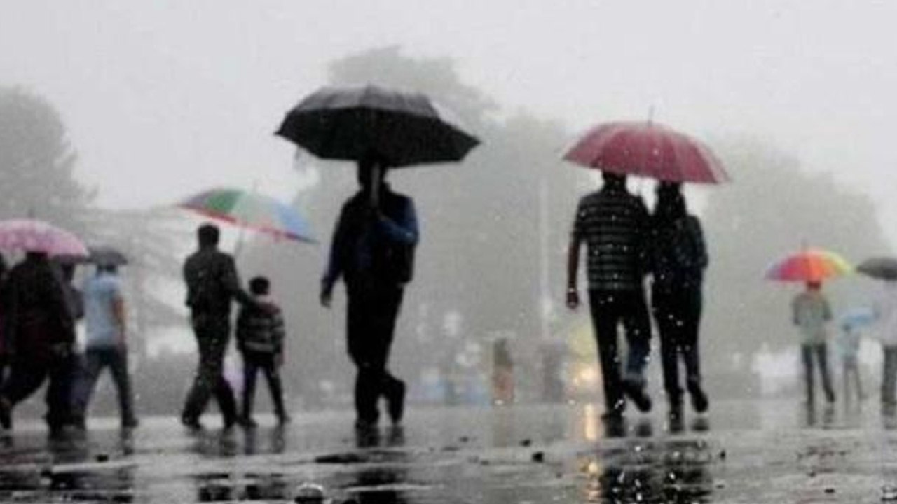 தமிழகத்தில் 11 மாவட்டங்களில் மழைக்கு வாய்ப்பு... வானிலை மையம் தகவல்