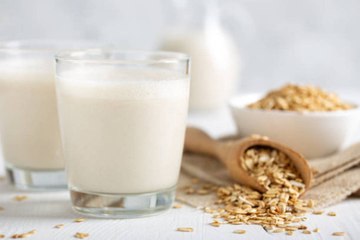 Should You Be Drinking Oat Milk?