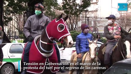 El turf volvió a protestar en La Plata por el regreso de las carreras