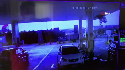 Esenyurt'ta hortum paniği güvenlik kamerasında