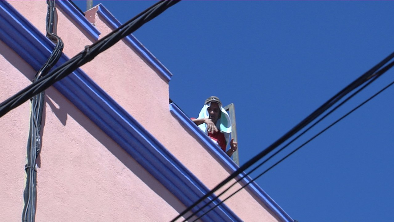 Residentes de la pensión aislada en Algeciras (Cádiz) por Covid dicen no entender la cuarentena