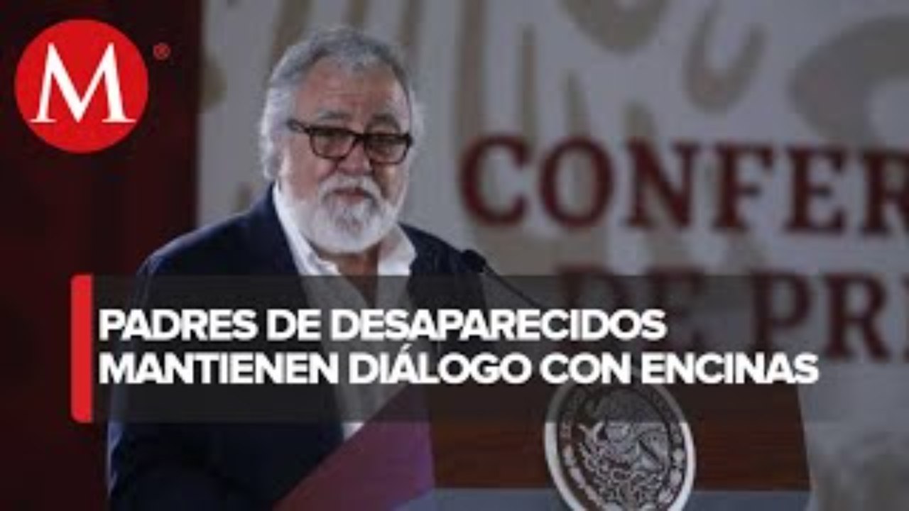 Alejandro Encinas recibe a familiares de desaparecidos en CdMx