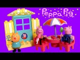 George Comiendo Helados in Peppa's Ice Cream Shop Lego Blocks - Heladería Peppa Pig con Cucuruchos