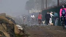 Vélo : il est emporté par une vague sur le bord de mer !