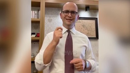 Ora News - Nuk i dhanë fjalën në Kuvend, Bushati çon mesazhin Ramës me video në facebook