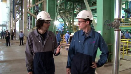 "Dans l'engrenage de la mondialisation" Un film de Caroline Béhague - Bande-annonce