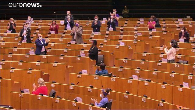 La eurodiputada que denunció el racismo y la violencia policial se confía a euronews