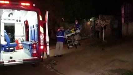 Скачать видео: Vítima de agressão, homem é socorrido pelos Bombeiros no Brasmadeira