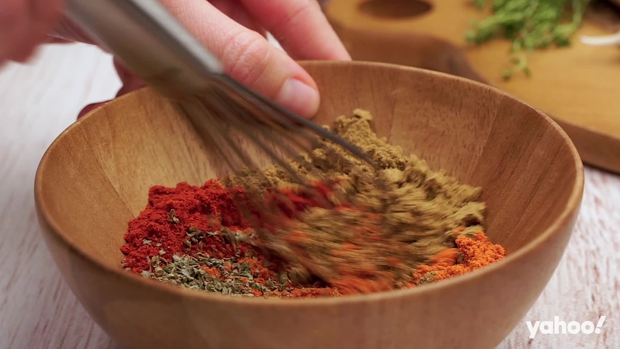 Chili, Curry und BBQ: So einfach mixt du dir deine eigenen Gewürzmischungen