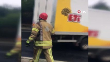 Araçların kafa kafaya çarpıştığı kazada 2 kişi yaralandı