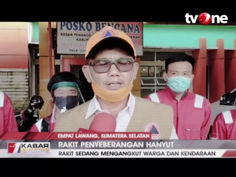Angkut Belasan Siswa, Motor dan Mobil, Rakit Terbawa Arus