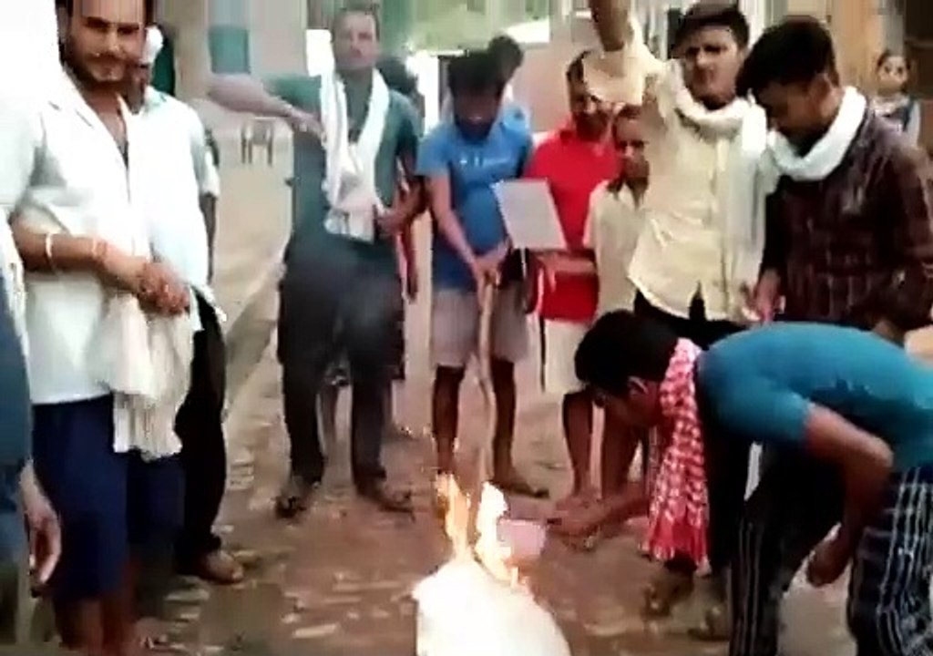 युवक मंगल दल ने चीन के राष्ट्रपति का फूंका पुतला