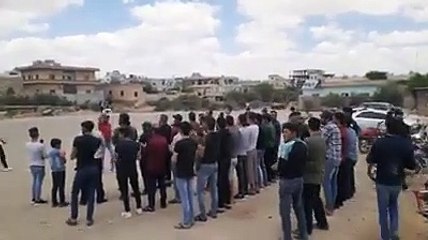 درعا وريفها تواصل الاحتجاج ضد نظام أسد وإيران