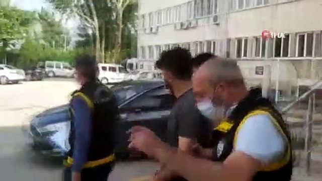 2 kişiyi darp ederek 1 kişinin ölümüne sebep olan şüpheli adliyede