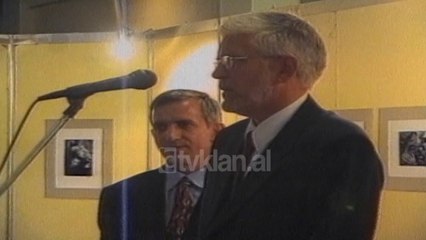 Ekspozita fotografike e fotografeve daneze - (17 Qershor 2000)