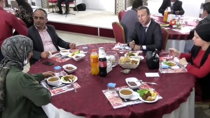 Konya'nın korona virüs vakası görülmeyen ilçesinde vefa ve sosyal destek grubu yemekte buluştu