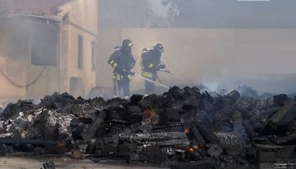 Ragusa, rogo in una ditta di autotrasporti (20.06.20)