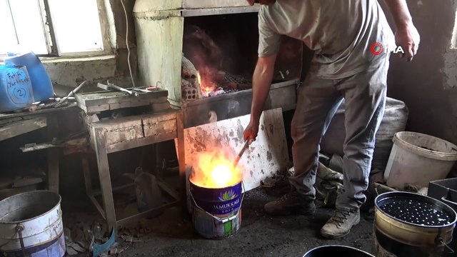 Osmanlı askerlerini zaferden zafere koşturan ‘Yatağan Kılıçları’ şimdi vitrinleri süslüyor