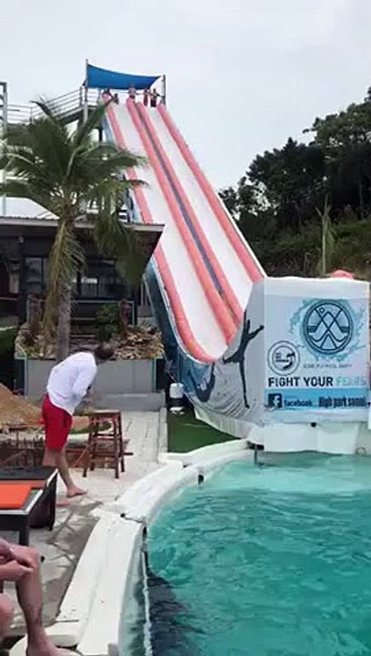 Plongeon : elle fait un plat géant !