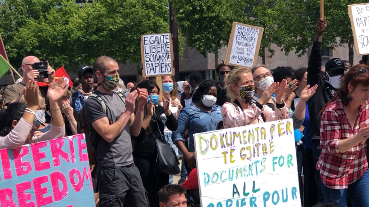 A Rennes, les sans-papiers prennent le micro