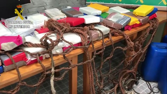 La Guardia Civil se incauta de 145 kilos de cocaína hallada en el mar