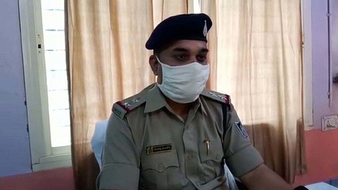 भानपुरा पुलिस ने पकड़ी 10 पेटी अवैध शराब