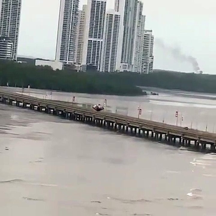 Ovni en la Bahía de Panamá