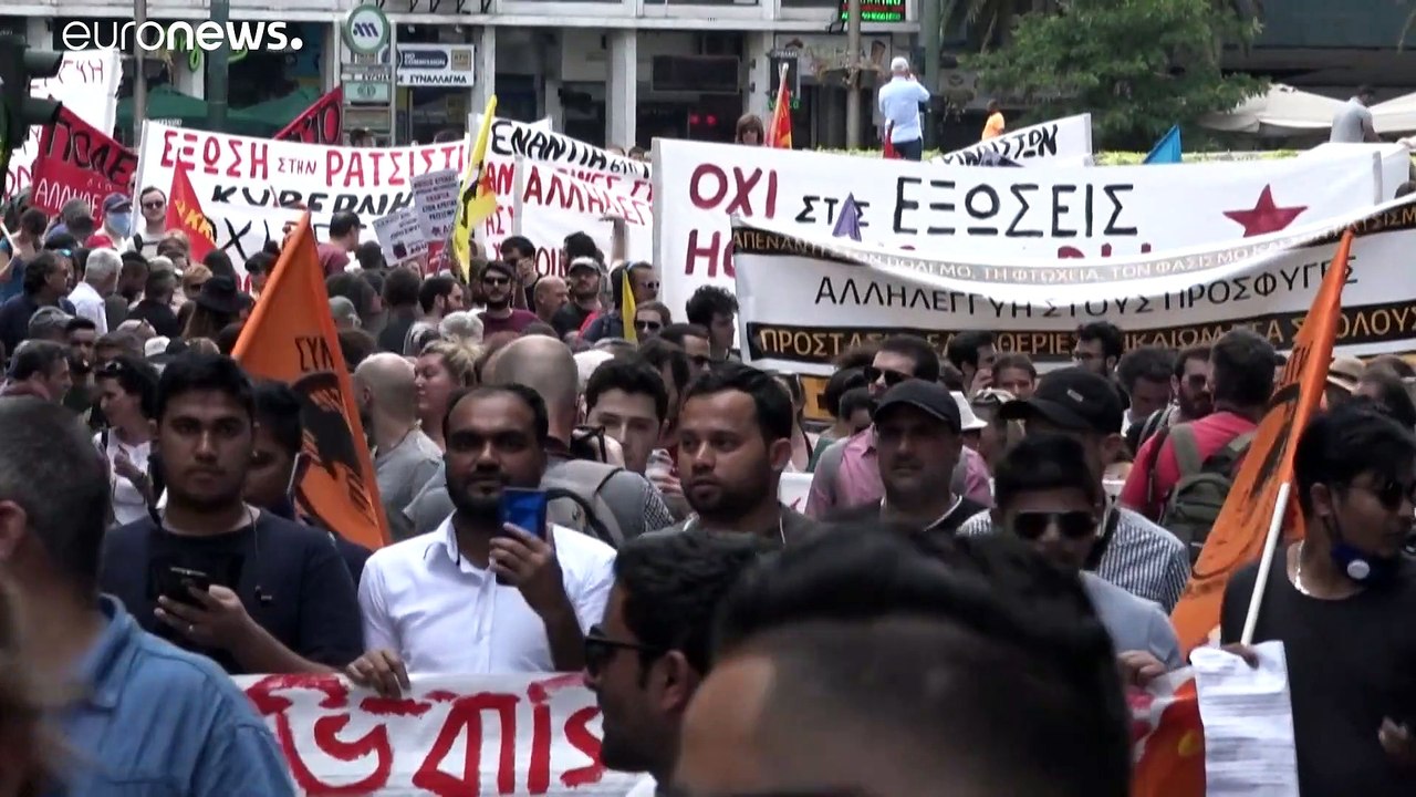 Milhares em protesto nas ruas de Atenas e Paris