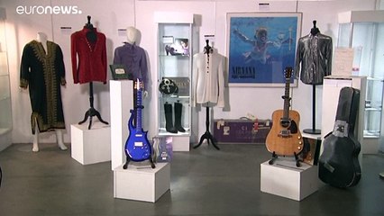 Самая дорогая в мире гитара