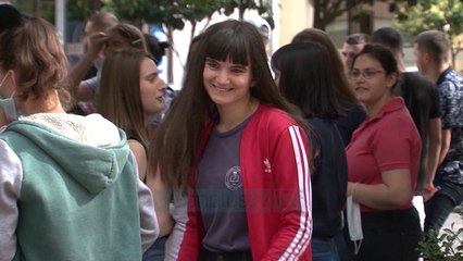 Dalin përgjigjet e Gjuhë-Letërsisë/ Rreth 1 mijë maturantë ngelës - News, Lajme - Vizion Plus